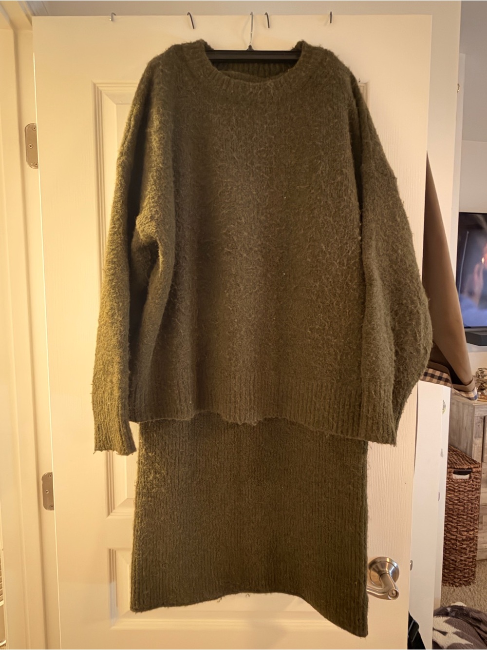 LineandDot Olive Green Women's Cozy Knit Sweater Set, Sz L